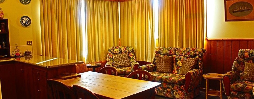 Ross B&B Accommodation Extérieur photo